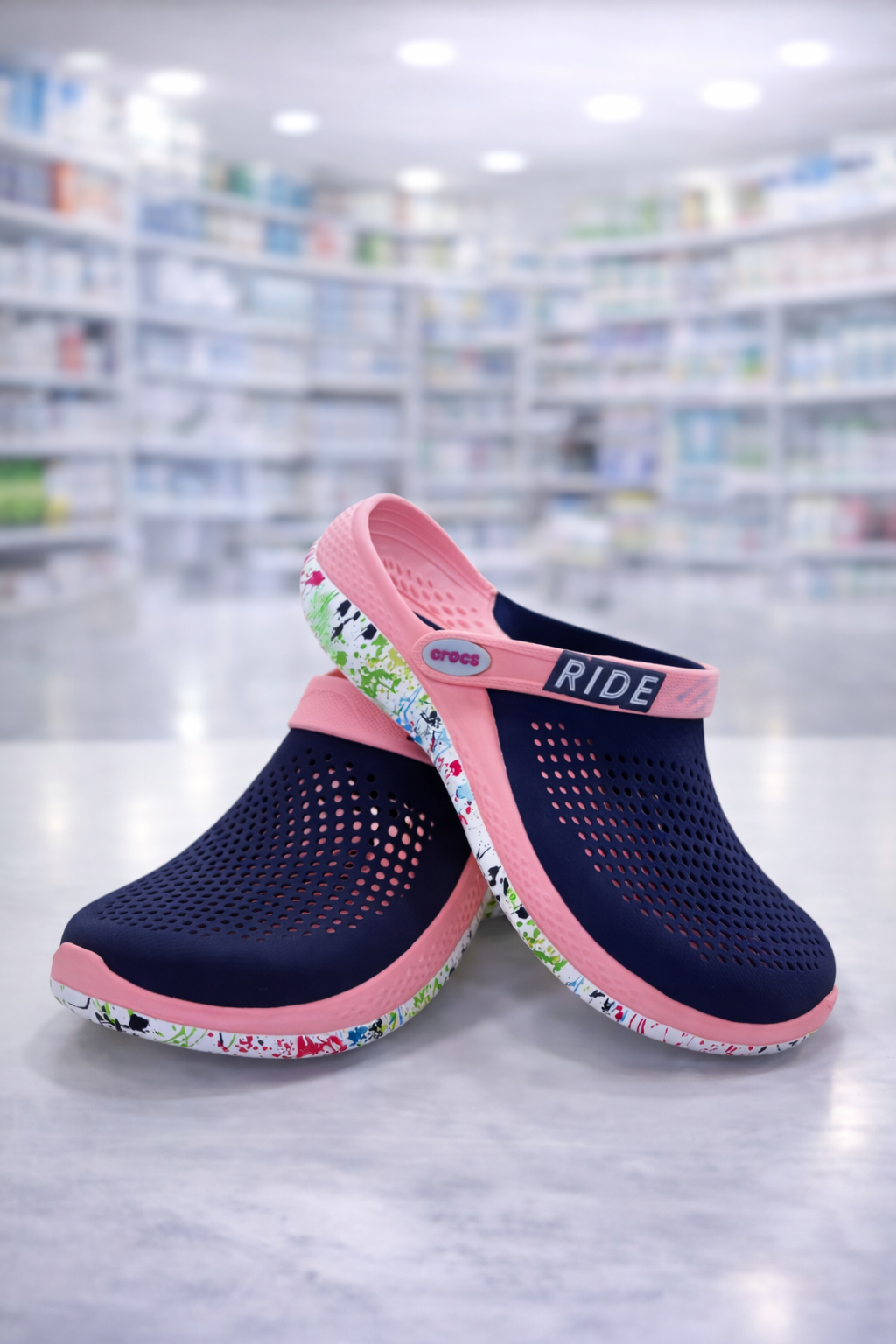 Sabots LiteRide Crocs – Confort Révolutionnaire & Style Urbain | صنادل كروكس – راحة فائقة وتصميم عصري أنيق